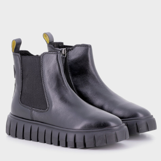  Ženska gležnjerica