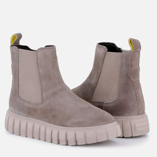  Ženska gležnjerica