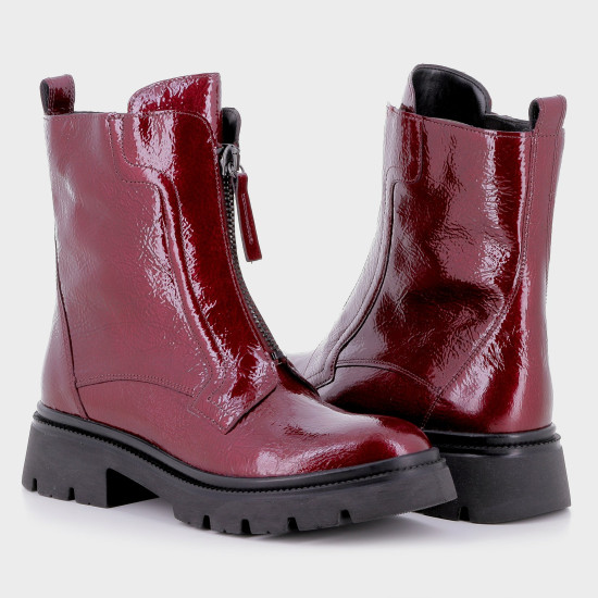  Ženska gležnjerica