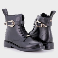  Ženska gležnjerica